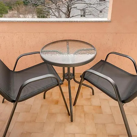 Ana Juranic Apartment Jurandvor