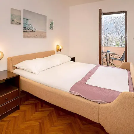 Ana Juranic Apartment Jurandvor